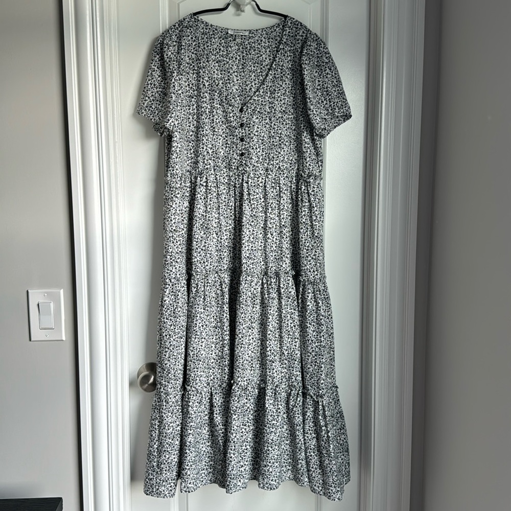 PinkBlush black and white midi maternity dress, size Small